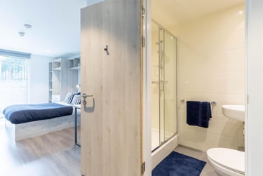 1 bed studio, Willowbank Road, Mannofield, Aberdeen, AB116AE - Image 1